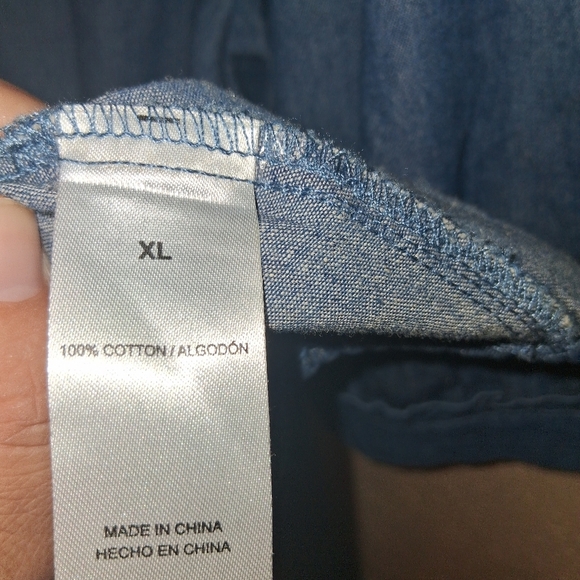 Draper James V-Neck Top in Chambray Puff Sleeve Blue XL - Picture 8 of 9